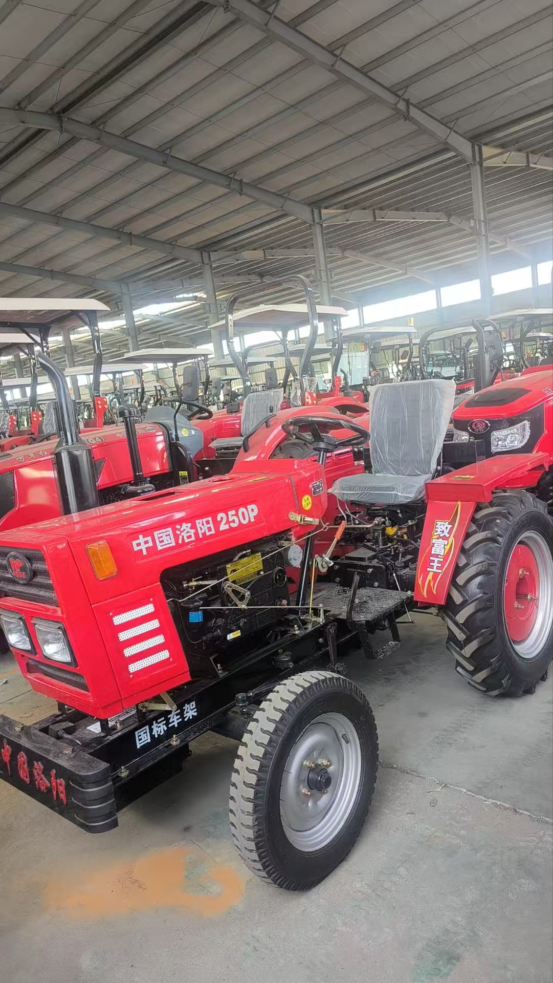 25HP Mini Tractor 4x4 Farm Mac - огляд і ціна Tractor Backhoe