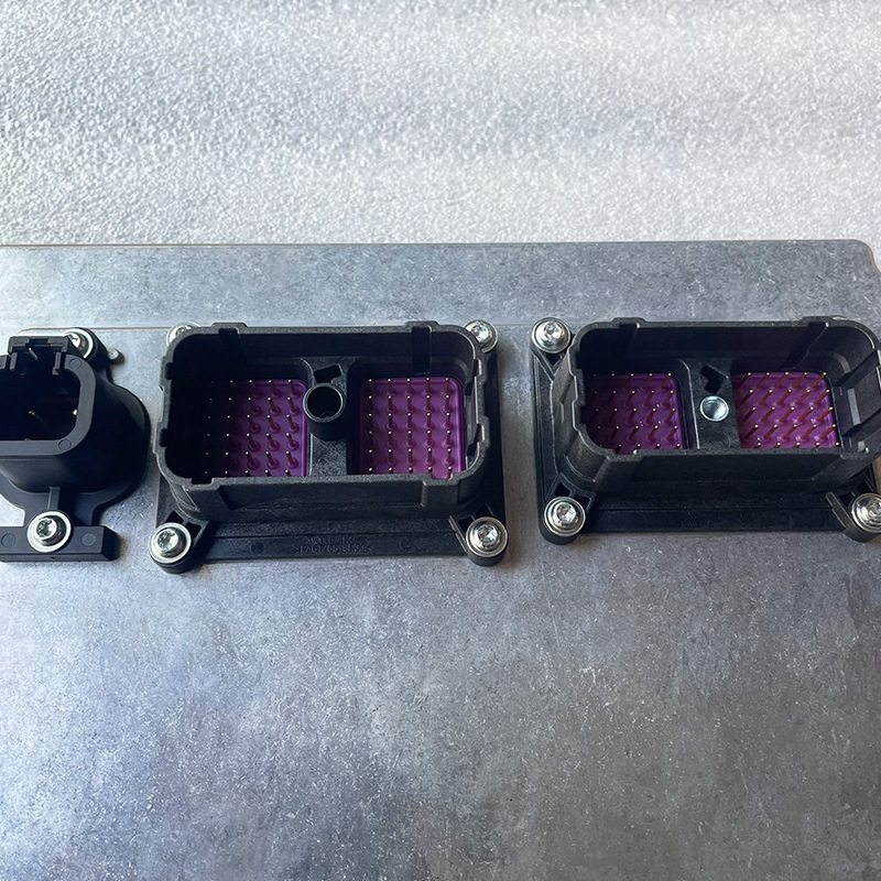 Komatsu Engine Control Module  - огляд і ціна Heavy Equipment Komatsu