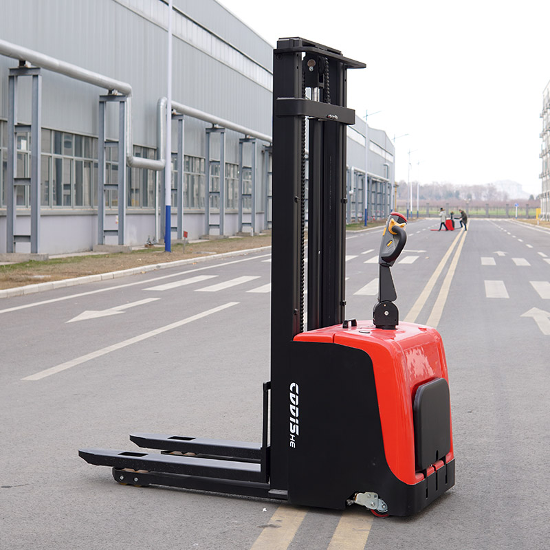 Compact Semi Electric Stacker  - огляд і ціна Electric Forklift