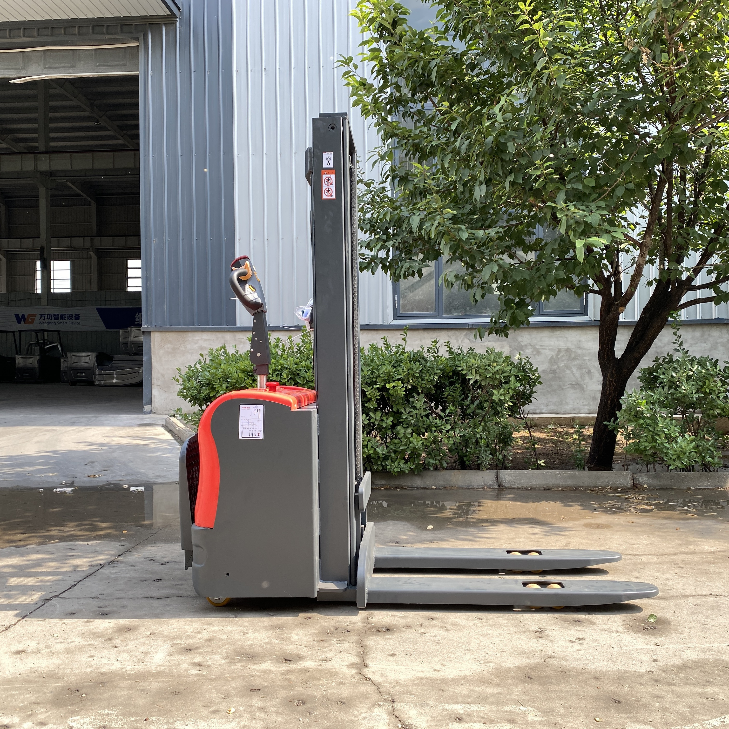 Electric Lifting 1500kg Self L - огляд і ціна Electric Forklift