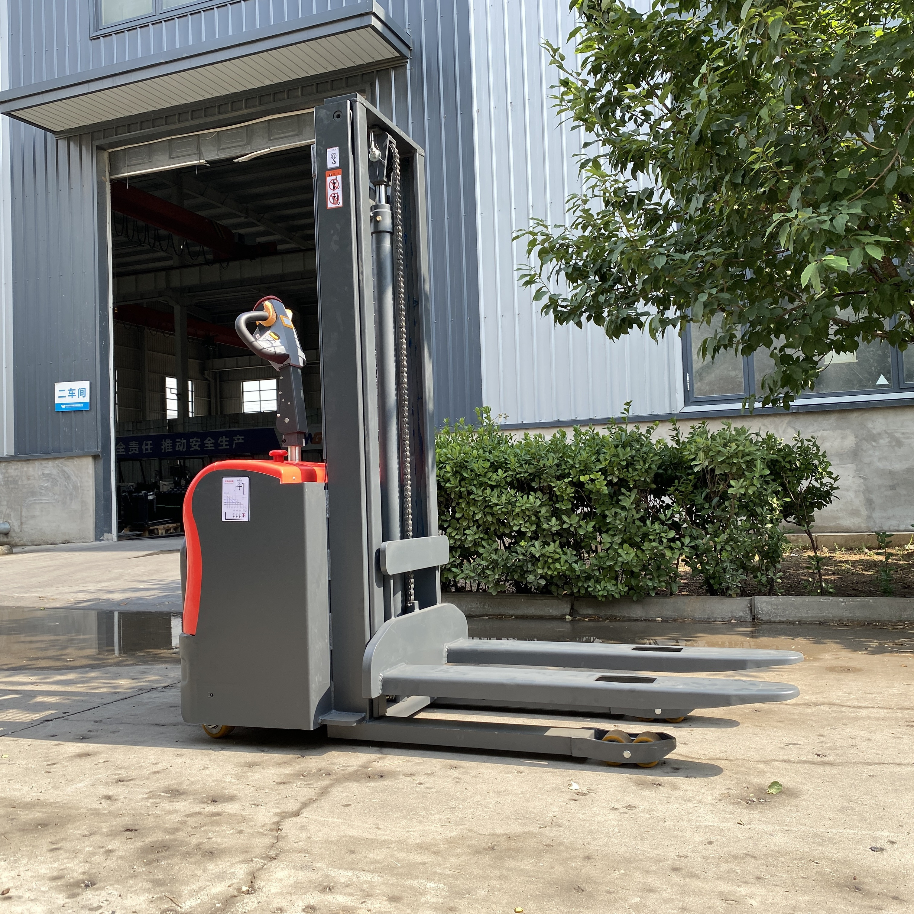 Electric Lifting 1500kg Self L - огляд і ціна Electric Forklift